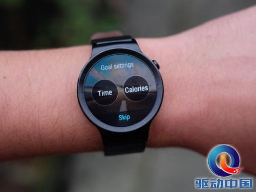 英媒Stuff:HUAWEI WATCH外观惊艳,物超所值