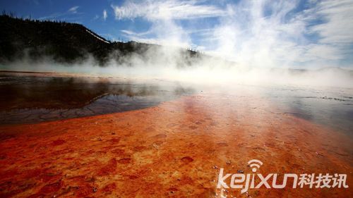 世界末日！黄石公园超级火山爆发或毁灭美国