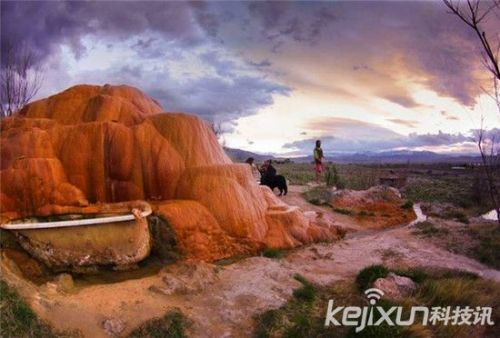 全球十大奇特的温泉浴场：在风景里放松心灵