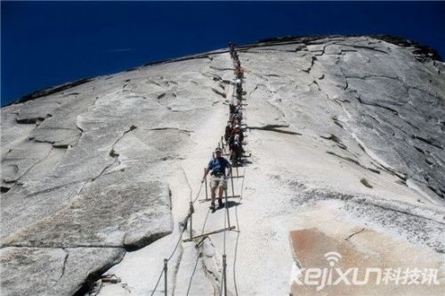 盘点世界最恐怖的景区阶梯      倾斜度让人腿软