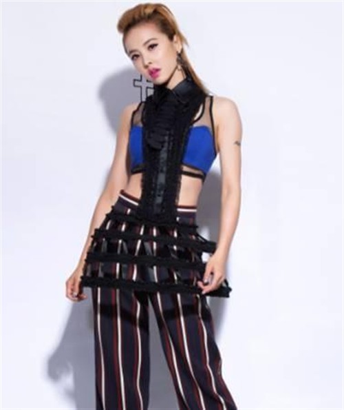 Angelababy蔡依林潘玮柏贝贝亮相WCA2015全球总决赛 