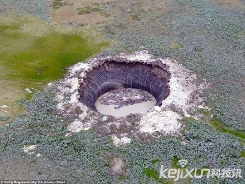 西伯利亚神秘洞坑之谜揭开：天然气喷发