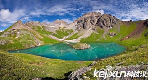 组图：美丽的火山口湖泊 如梦幻般令人垂涎美景