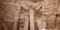 考古人员在秦始皇陵园发现迄今中国最大古砖 1.6米长