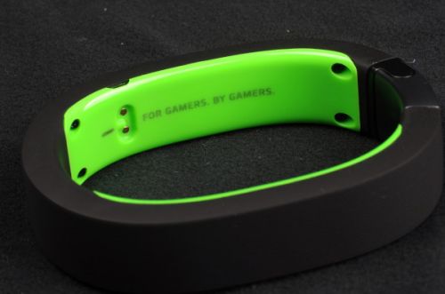 记步准确 功能实用 Razer Nabu纳布天神智能手环评测