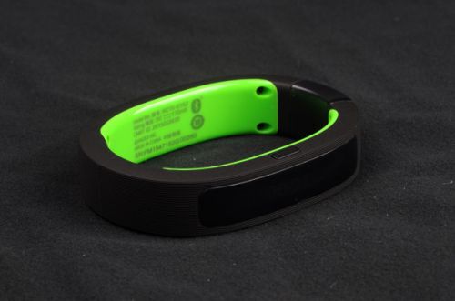 记步准确 功能实用 Razer Nabu纳布天神智能手环评测