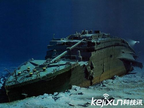 泰坦尼克号遭遇了不明潜水物?
