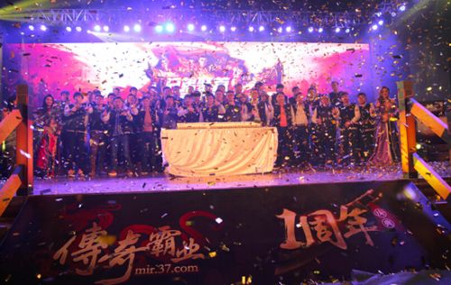 超时服役的秘诀:从《传奇霸业》周年庆典看出去