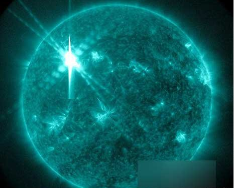 太阳风暴若袭地球 人类科技将消失_驱动中国