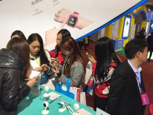 广州童博会直击：360智能摄像机亮相引围观