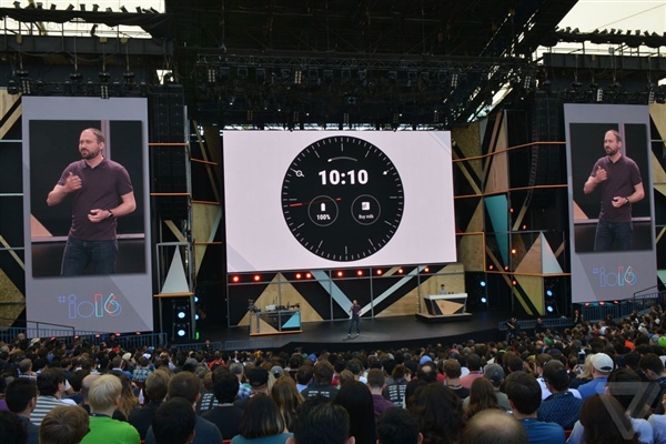 Android Wear 2.0发布:UI大变