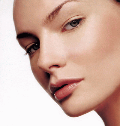 给美女脸部纹身的照片合成教程