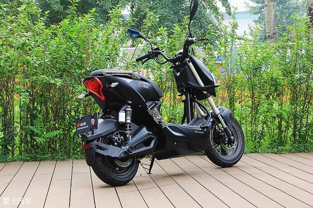 雅迪电动车 Z3 爱卡 科技评测