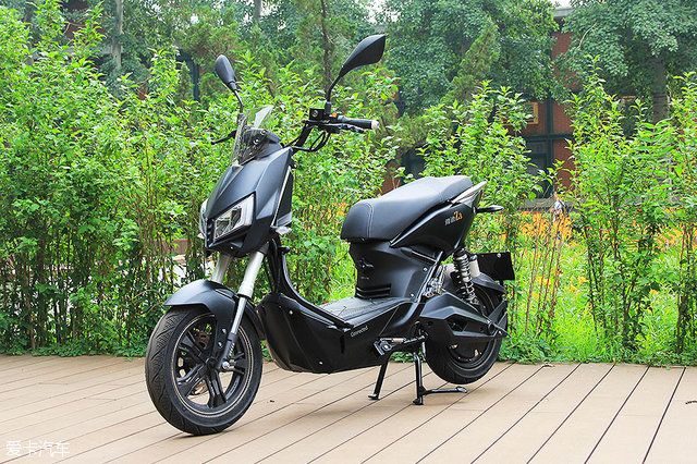 雅迪电动车 Z3 爱卡 科技评测
