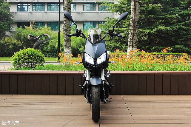 雅迪电动车 Z3 爱卡 科技评测