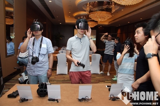 近视眼的福利 IDEALENS上海体验会展出最舒适VR