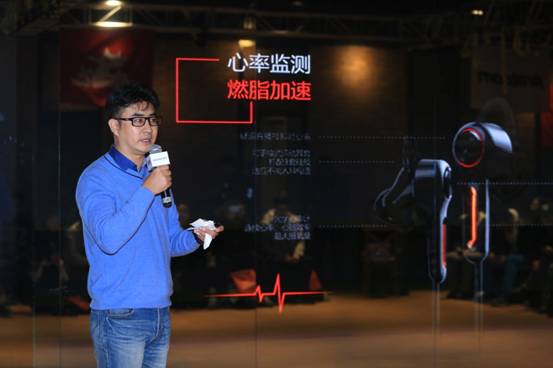 说明: 现场%20Photo%20%20ok/弄客心率耳机.JPG