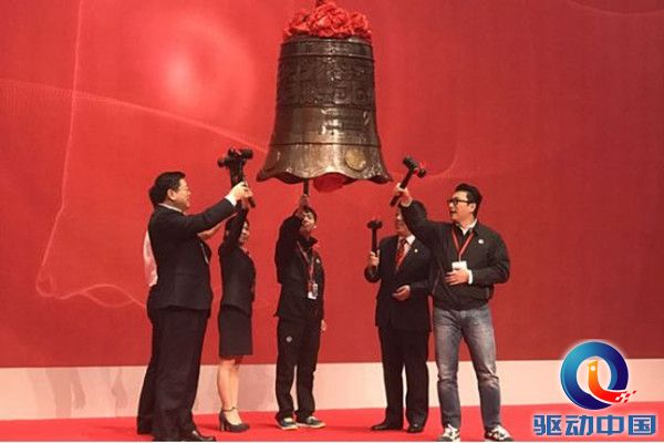 cf035d7e43e9c08_size26_w554_h370