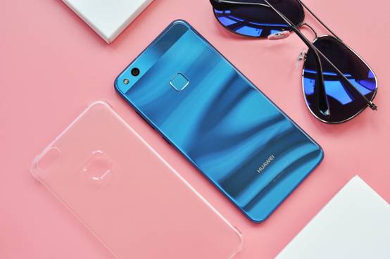 说明: C:\Users\YUNING ZHOU\Desktop\HUAWEI+nova+青春版图赏\HUAWEI nova 青春版图赏\魅海蓝\WechatIMG11.jpeg