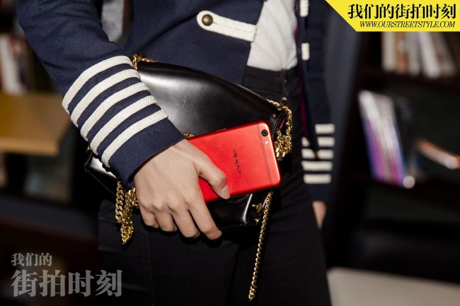 1493175588252367.jpg 图3:R9s新年红.jpg