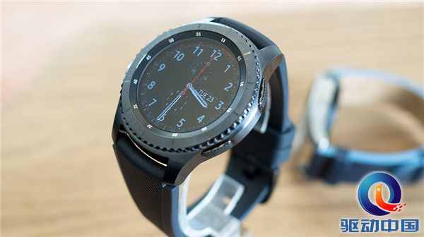 三星gear s4专利曝光:智能手表也能拍照?