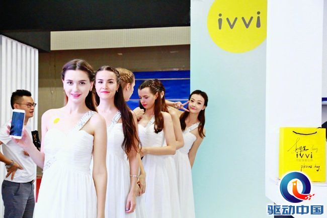 005Rn4plgy1fi0r1m8kezj31kw11x7df