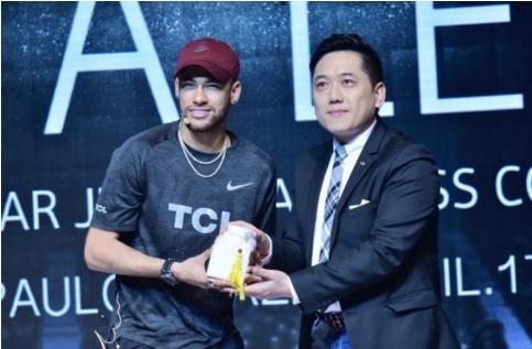 与TCL电视同框亮相 内马尔正式出任TCL&ldquo;全球品牌大使&rdquo;