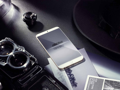 说什么都没用,拍照就是“底大一级压死人”