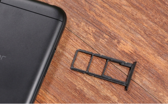 毕业后第一个月工资如何花？送父母一台荣耀畅玩7更有意义