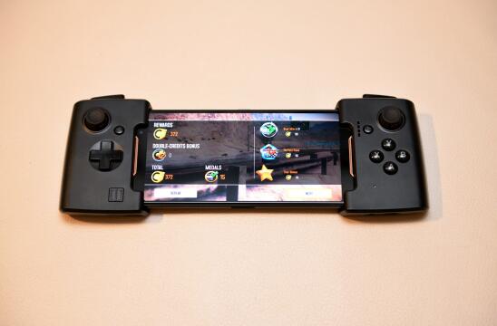 从电竞标杆竞争 诠释ROG游戏手机王者风范