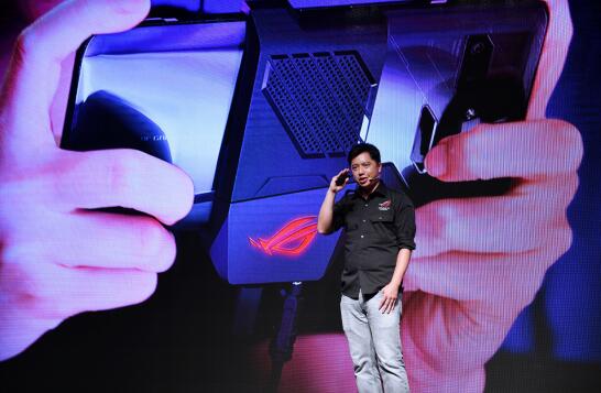 从电竞标杆竞争 诠释ROG游戏手机王者风范