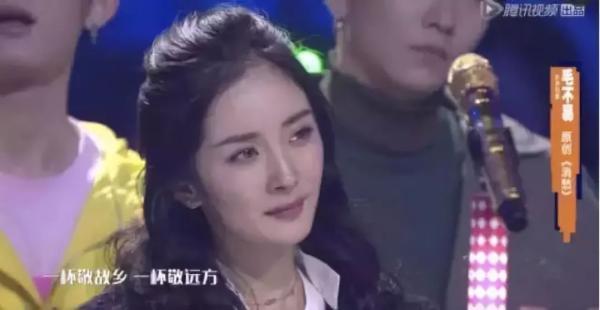 毛不易出席美图变身节 变身全能偶像!