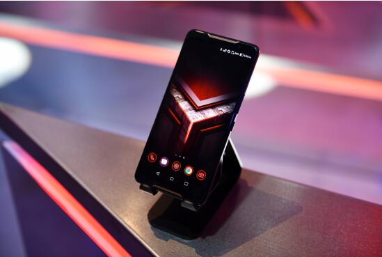 游戏终极大杀器 ROG游戏手机燃爆电竞圈