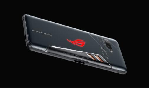 蓄势待发的性能怪兽 ROG游戏手机改写电竞格局
