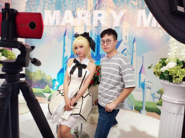 美图手机七夕营销:每个女生都有一个万众瞩目下被告白的梦