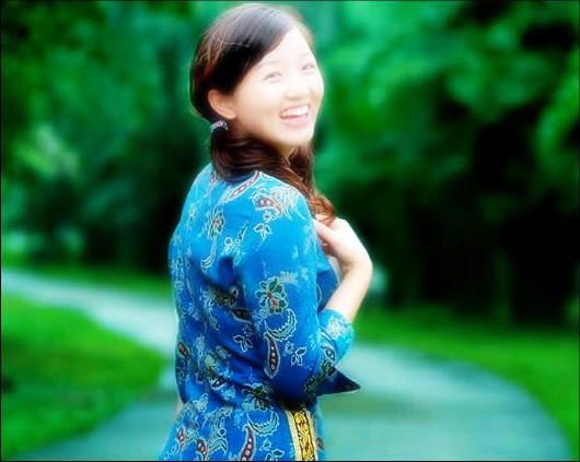 Photoshop背景虚化+影楼效果更迷魅