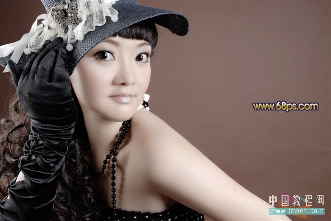 Photoshop调色教程:调出MM照片高贵冷艳的紫色调效果