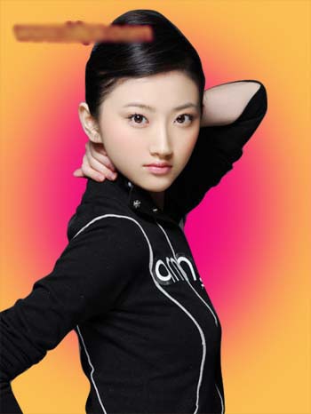 Photoshop将清纯少女制作为风情女朗
