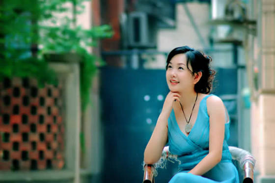 Photoshop简单为丰满美女照片瘦身及调色
