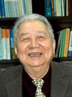 25日闵恩泽院士漫谈科技创新