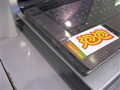 黑色外观很稳重 联想Y510现价8500元