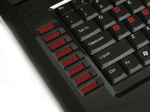 3DMark跑8K 华硕2万元顶极游戏本评测 