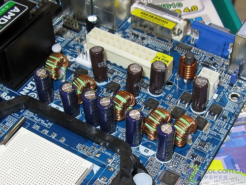 9600GT都没法比 未来设计780G北京到货 9600GT都没法比 未来设计780G北京到货