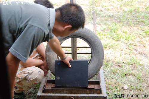 愚人节到了！教大家一个超强整人方法
