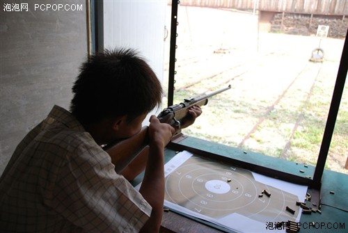 愚人节到了！教大家一个超强整人方法
