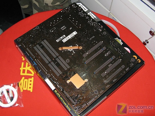 仍然带操作系统 华硕旗舰X48天价到货 