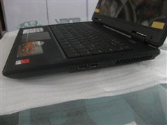 模仿皮革版设计 华硕X80双核本4800元