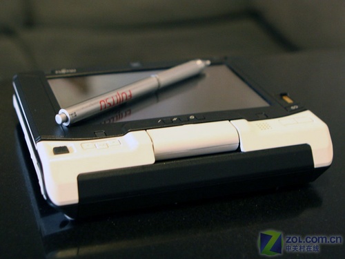 美女阐释 富士通5.6英寸超迷你本图评 