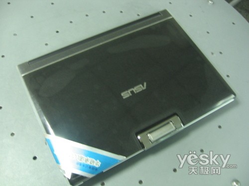 送原厂鼠标包华硕F8H237SV特促6700元