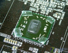 一线看完傻了 128MB全固态790GX独家曝 